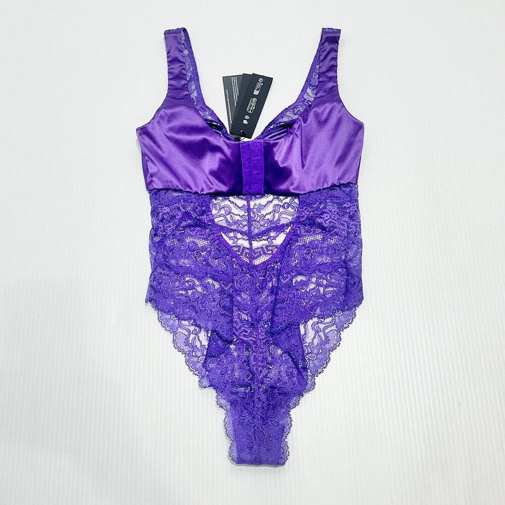 NWT Versace Runway SS23 Bodysuit Size 1C/ 32C/ XS Bustier Satin Lace Purple $875 - Picture 8 of 15